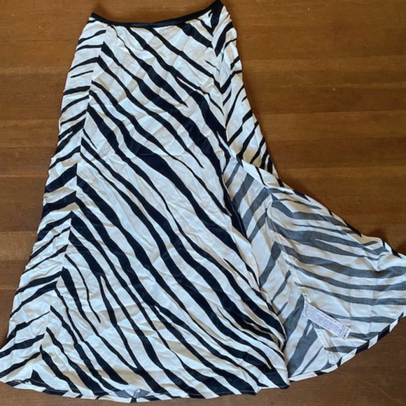 Zebra Print Midi Skirt - ACCEPTING OFFERS - Picture 2 of 4